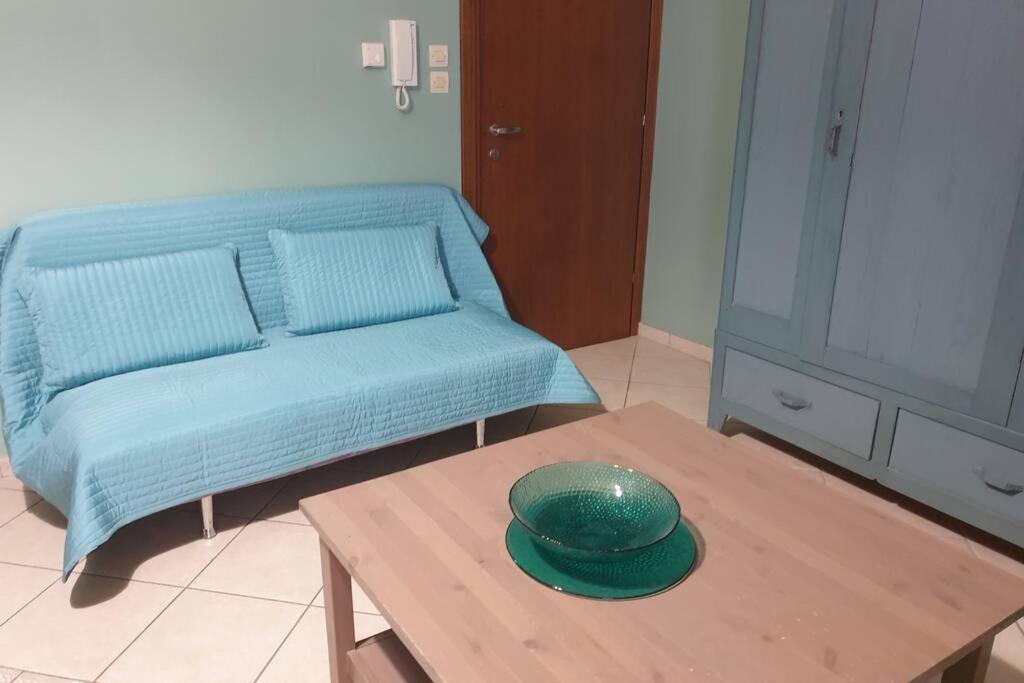 Central Studio Very Close To The Port Of Волос Экстерьер фото